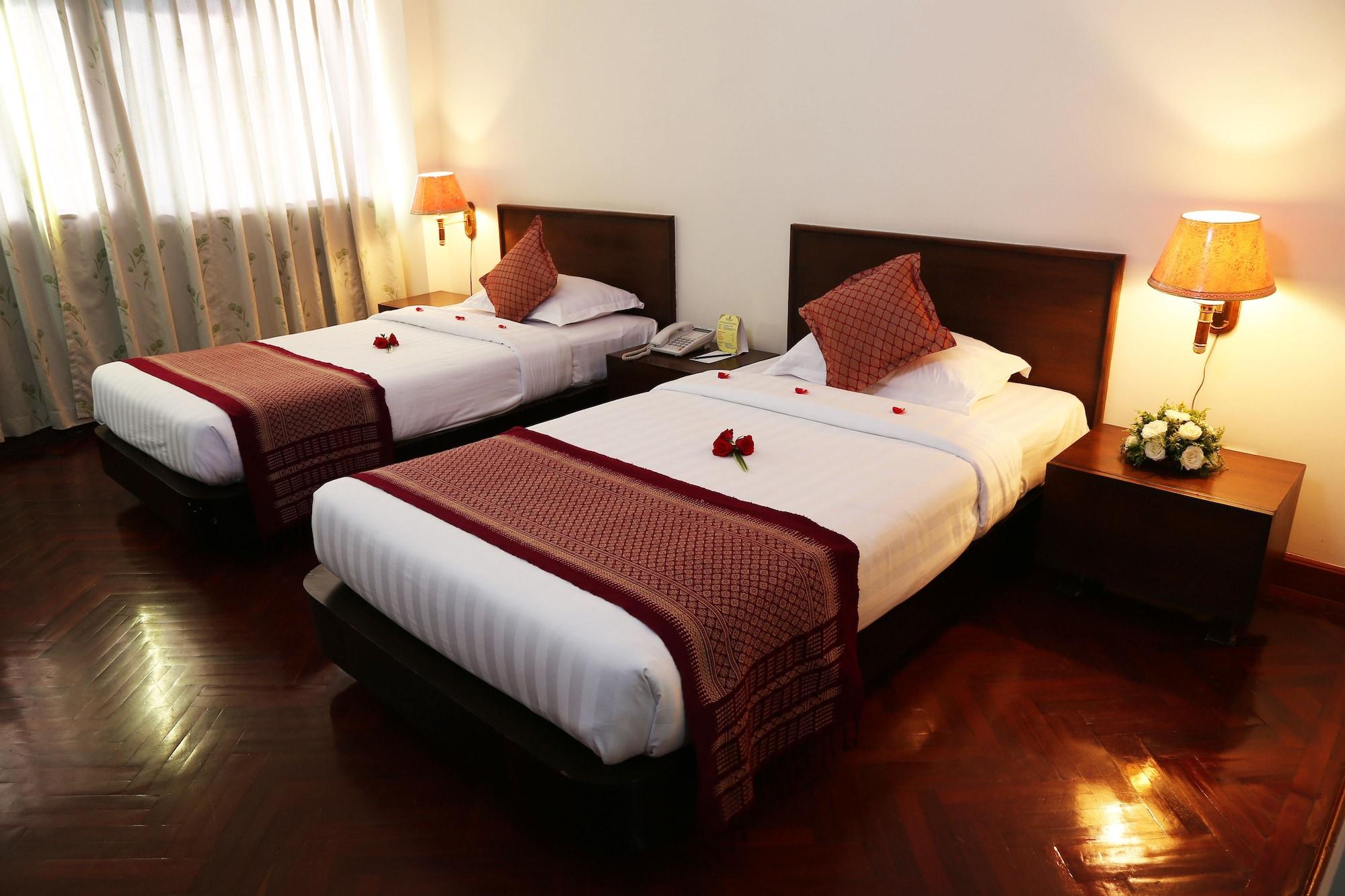 Hotel Rangun Kültér fotó