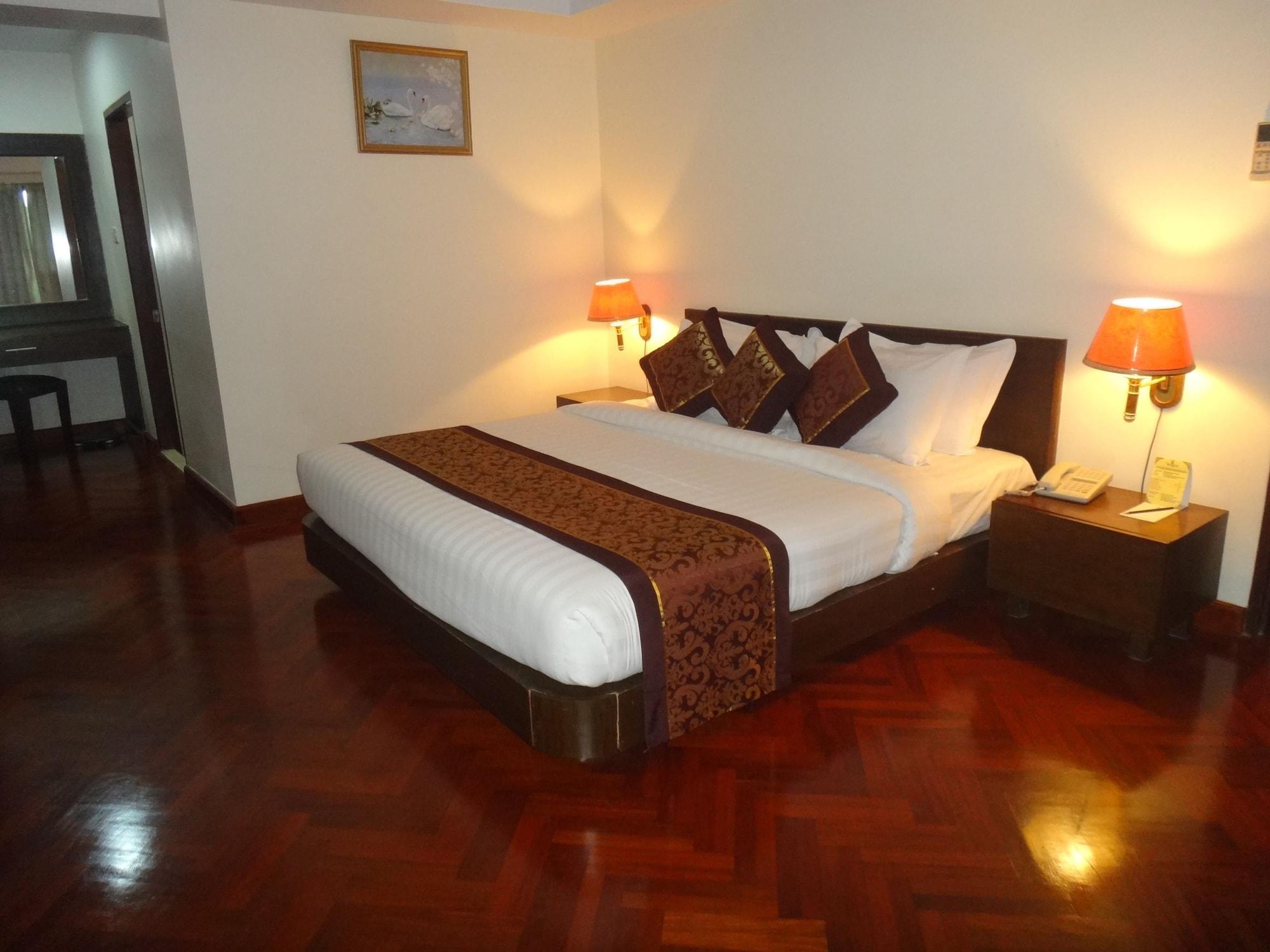 Hotel Rangun Kültér fotó