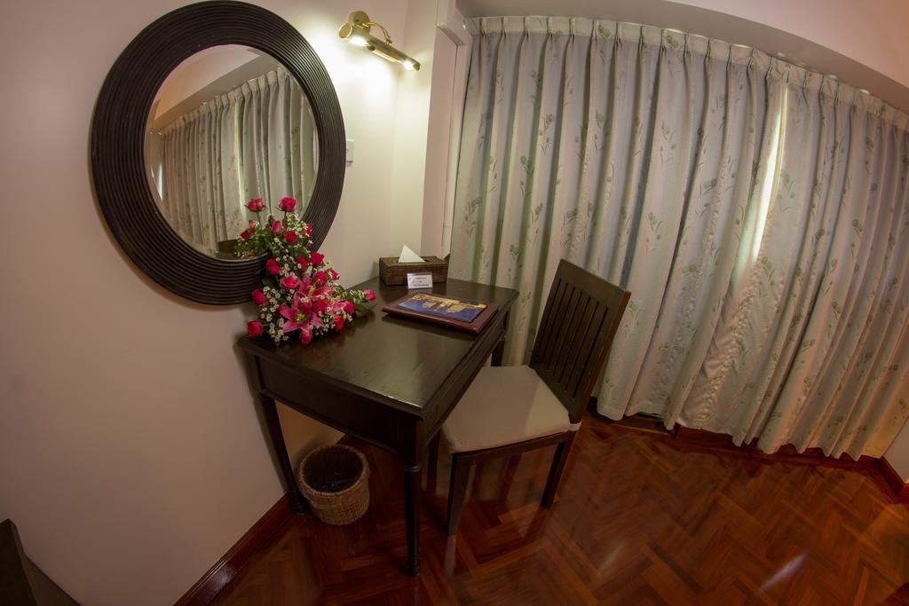 Hotel Rangun Kültér fotó
