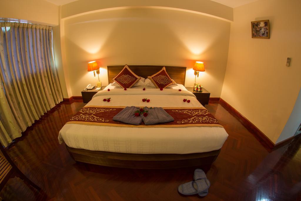 Hotel Rangun Kültér fotó