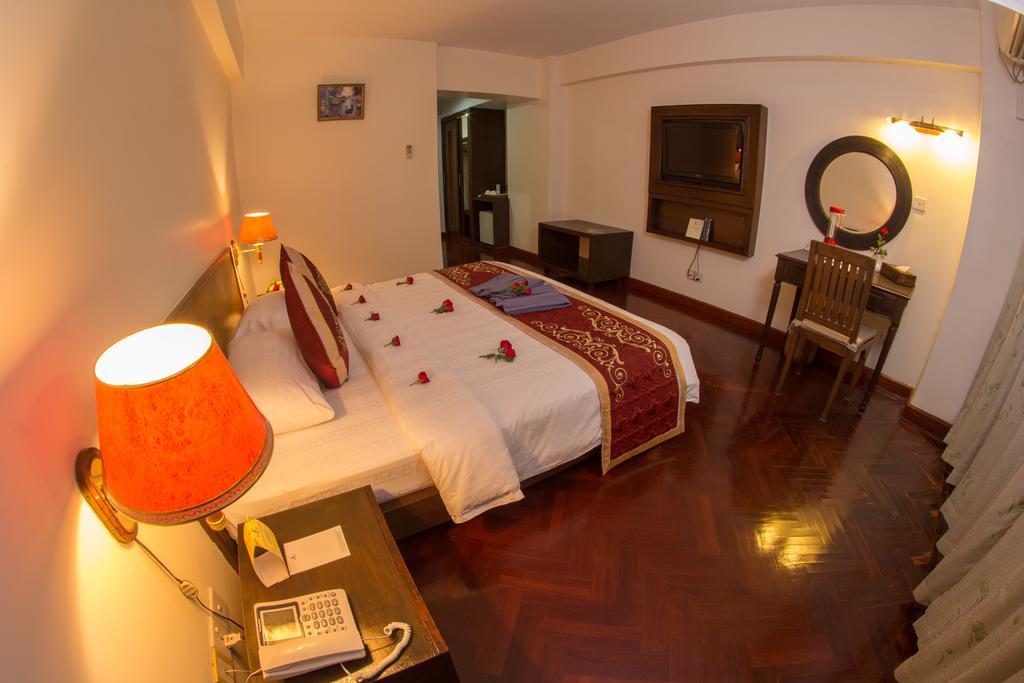 Hotel Rangun Kültér fotó