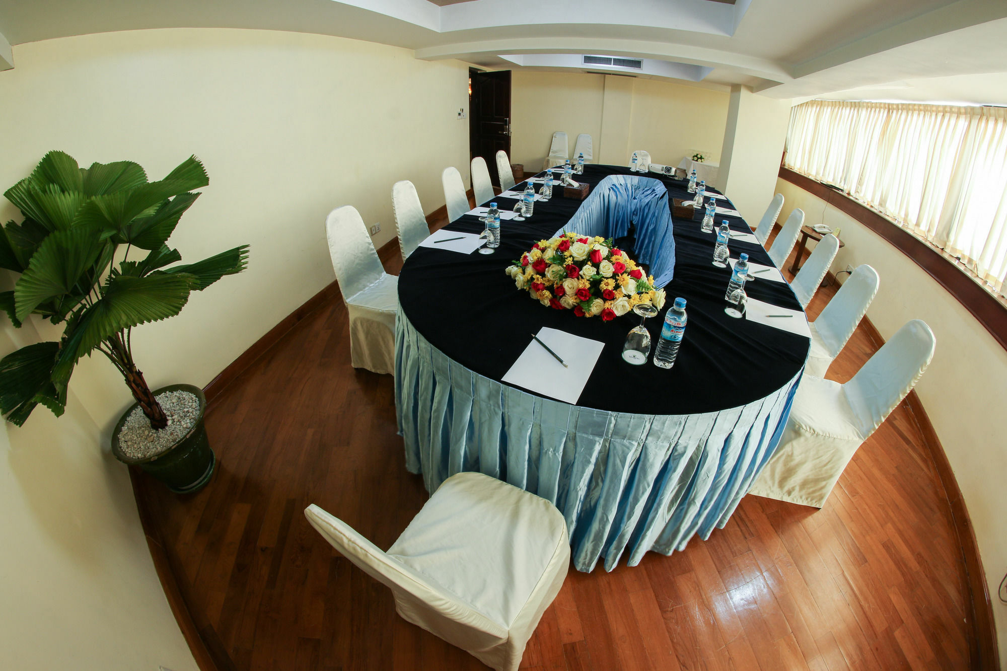 Hotel Rangun Kültér fotó