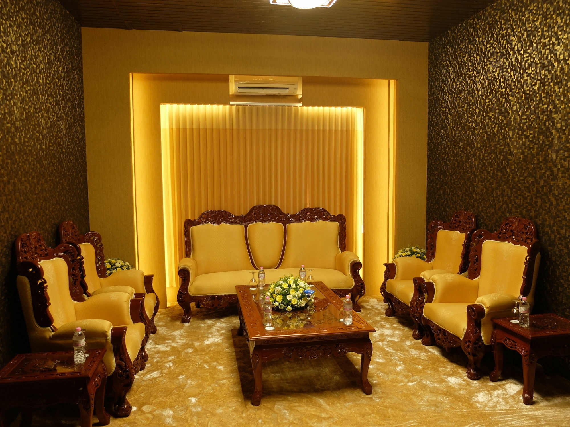 Hotel Rangun Kültér fotó