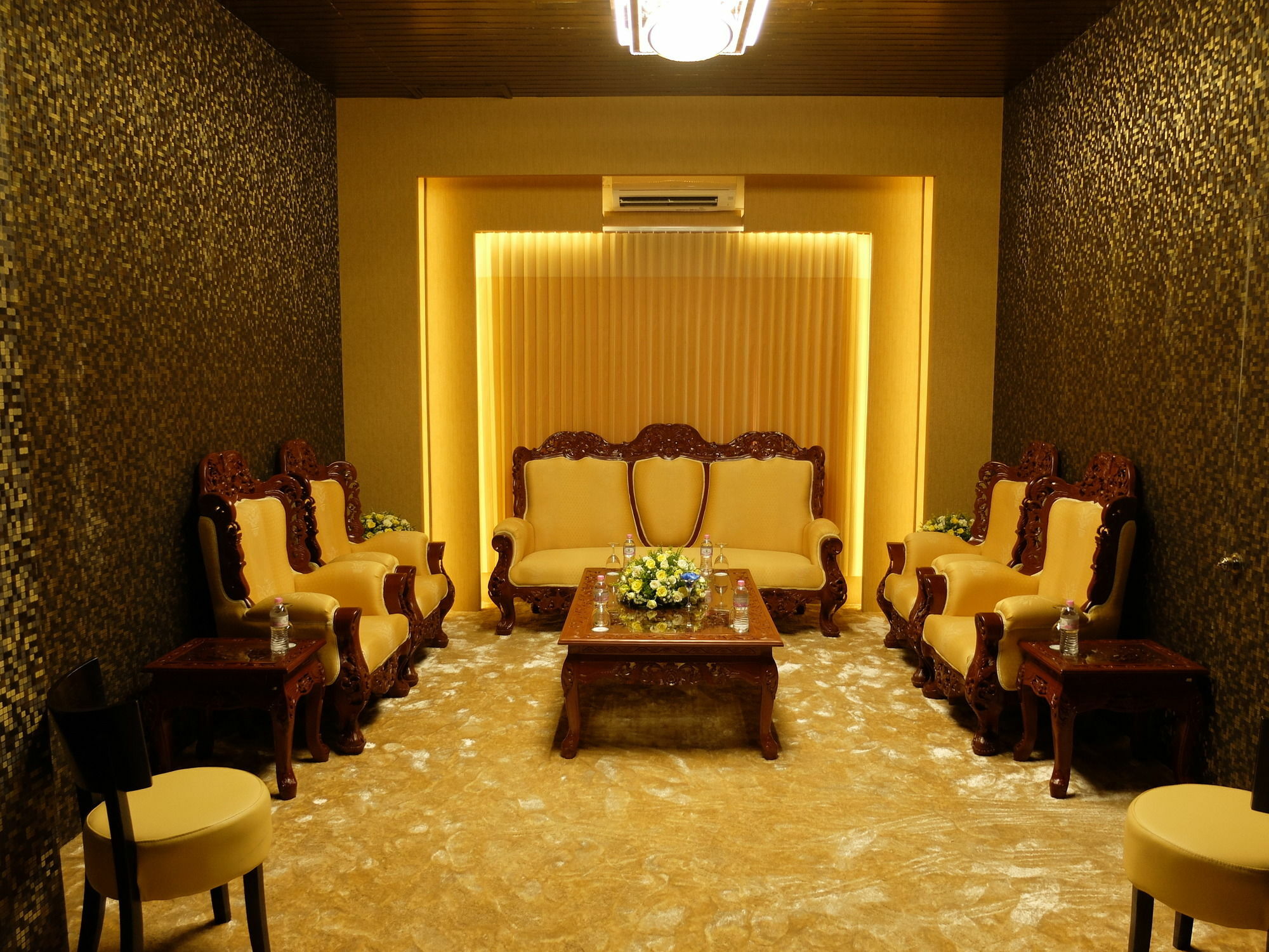 Hotel Rangun Kültér fotó
