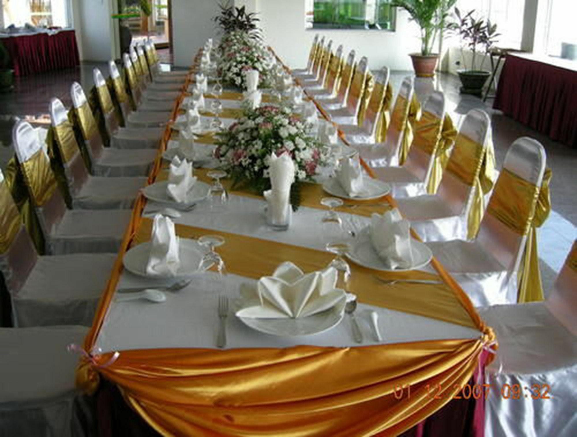 Hotel Rangun Kültér fotó