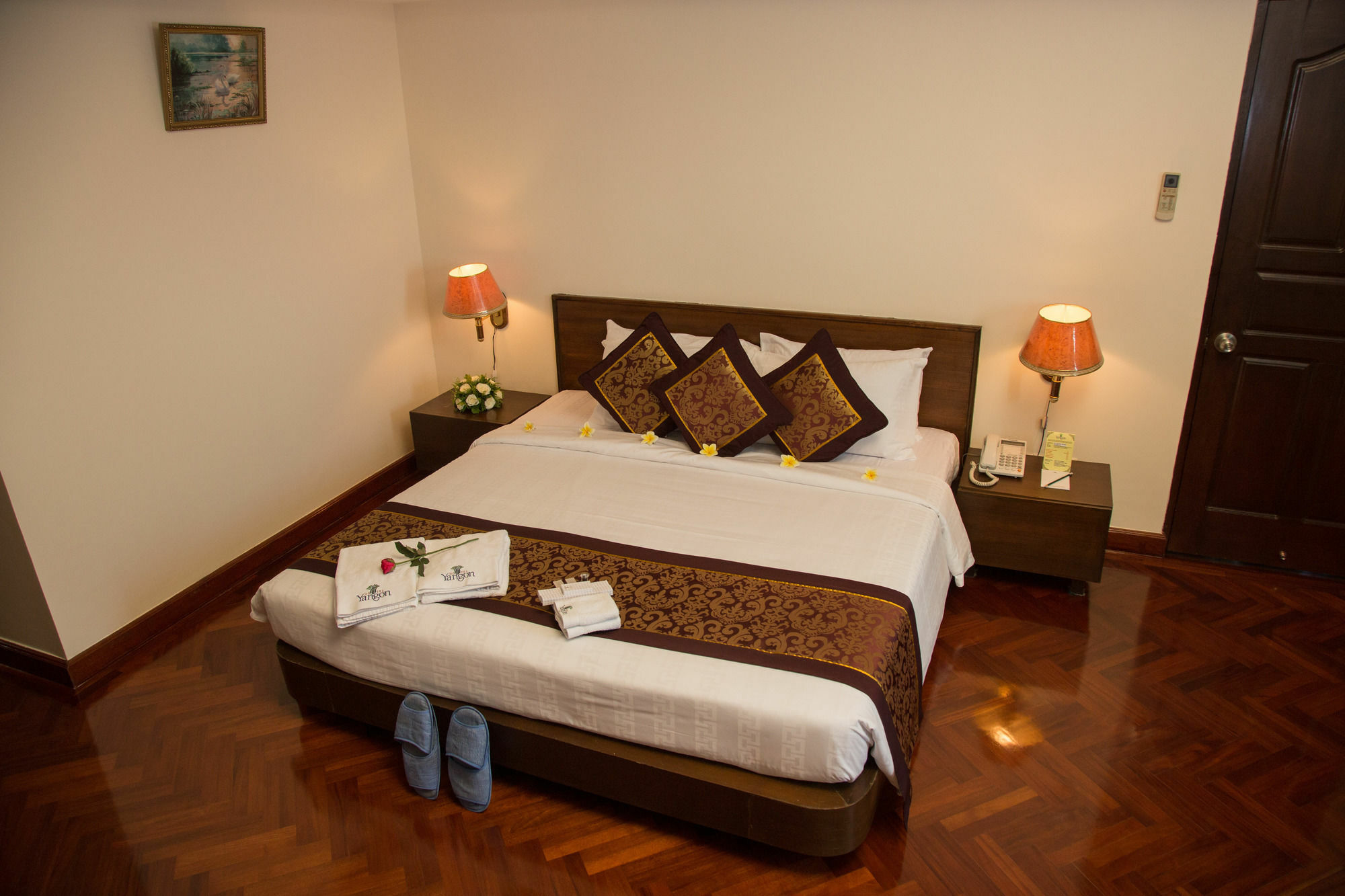 Hotel Rangun Kültér fotó